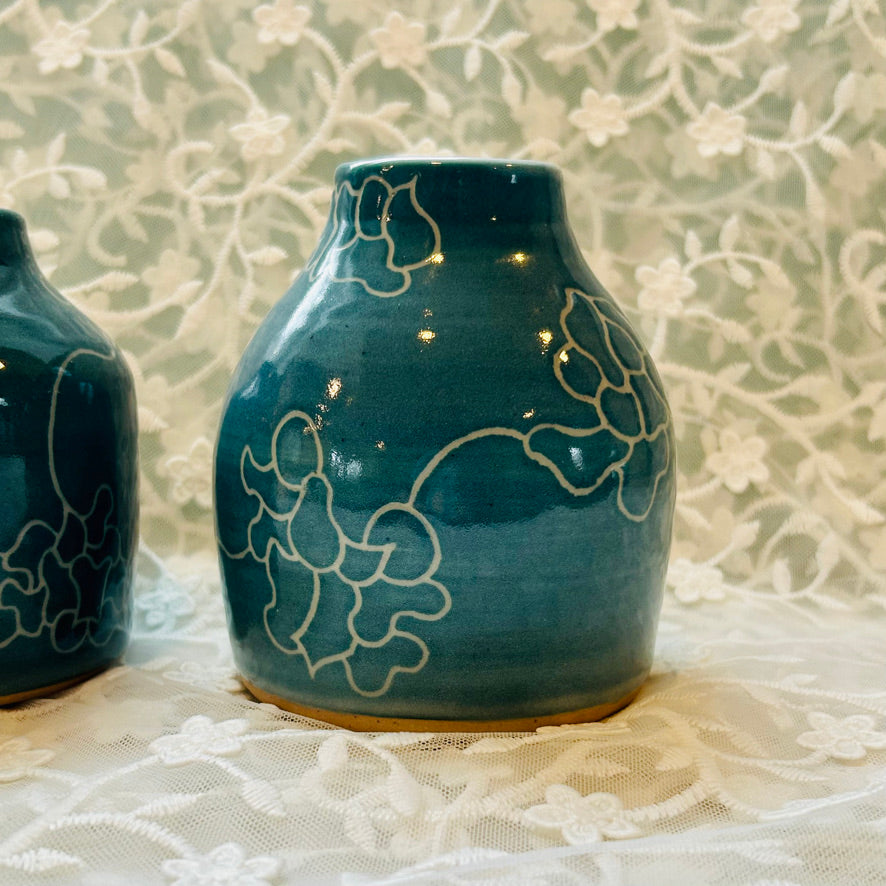 Sgraffito vase